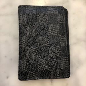 Louis Vuitton Men’s Damier Wallet